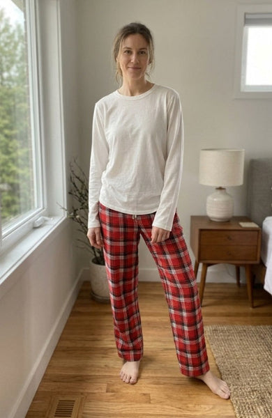 Ladies 2 Piece Flannel Pajama Set. Red Style 4304